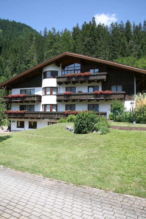 Haus Montana Apartman Elbigenalp Kültér fotó