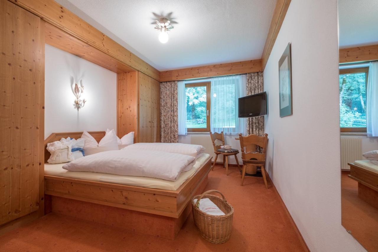 Haus Montana Apartman Elbigenalp Kültér fotó