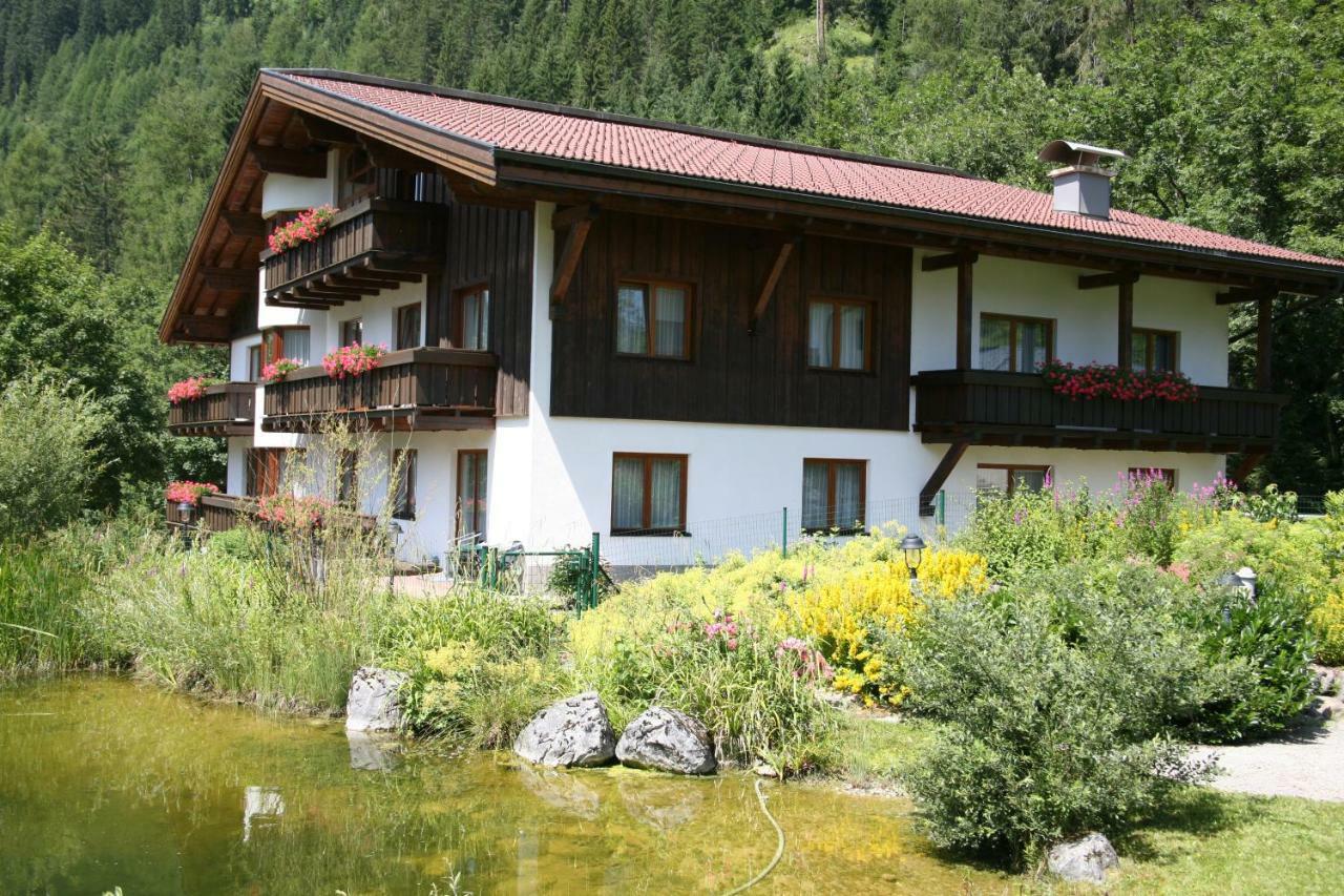 Haus Montana Apartman Elbigenalp Kültér fotó