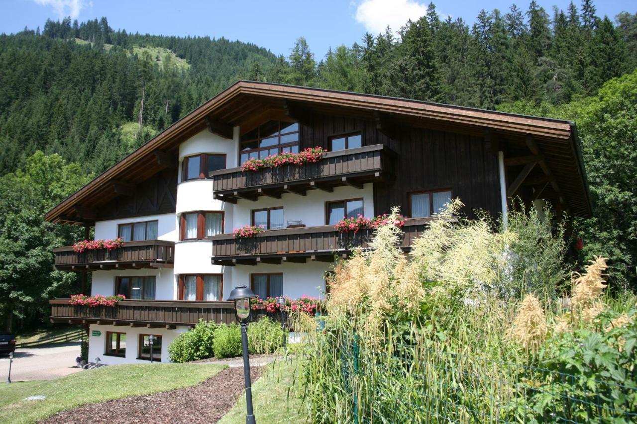 Haus Montana Apartman Elbigenalp Kültér fotó