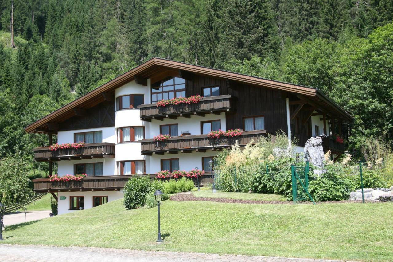 Haus Montana Apartman Elbigenalp Kültér fotó