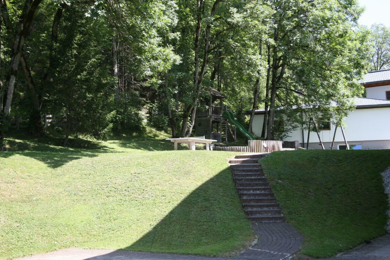 Haus Montana Apartman Elbigenalp Kültér fotó
